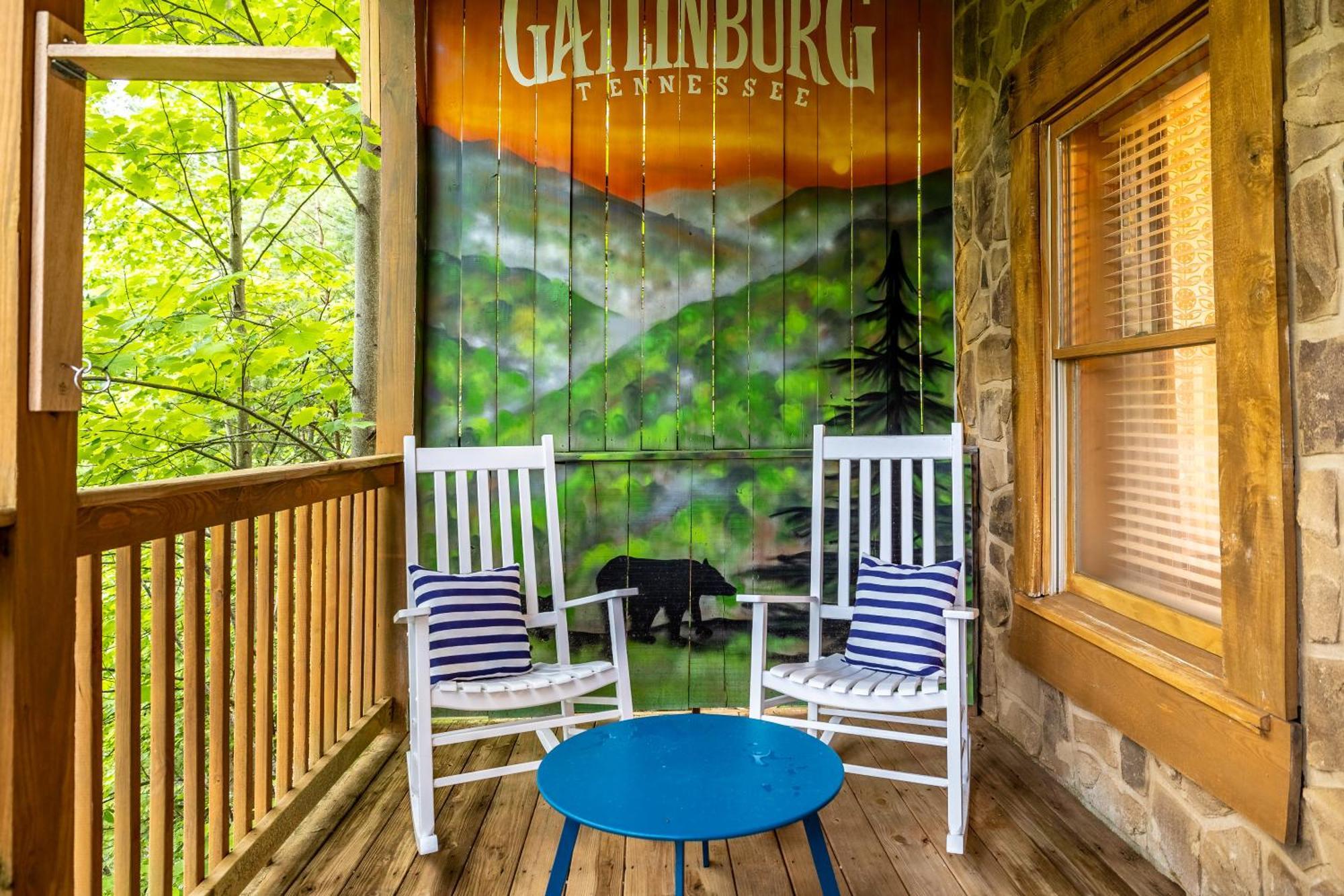 Holiday home Smokies Boutique Cabins: Mountain Retreat With Amenities *