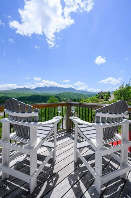 Modern Near Smoky Mountain National Park *