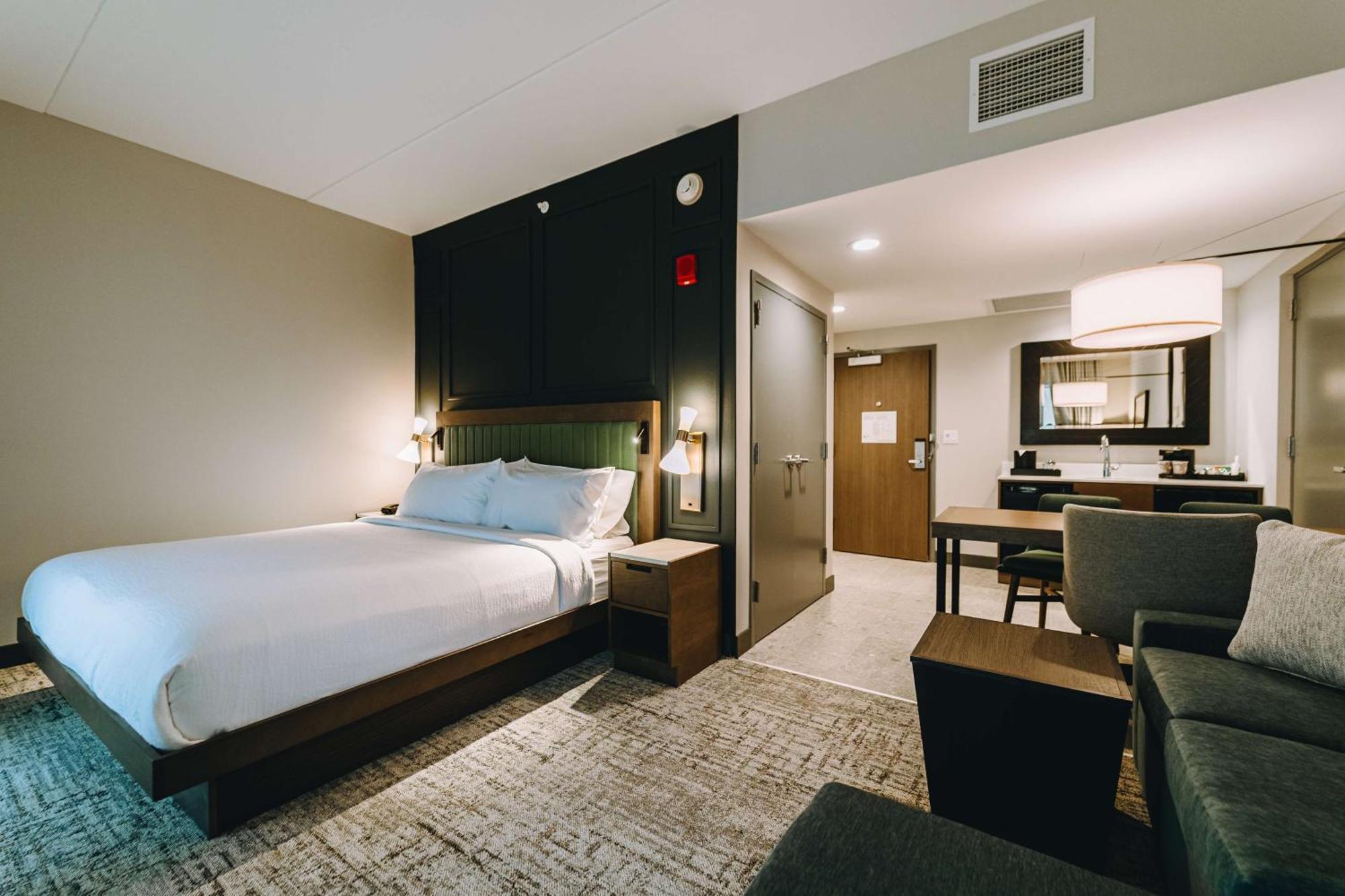 Embassy By Hilton Gatlinburg