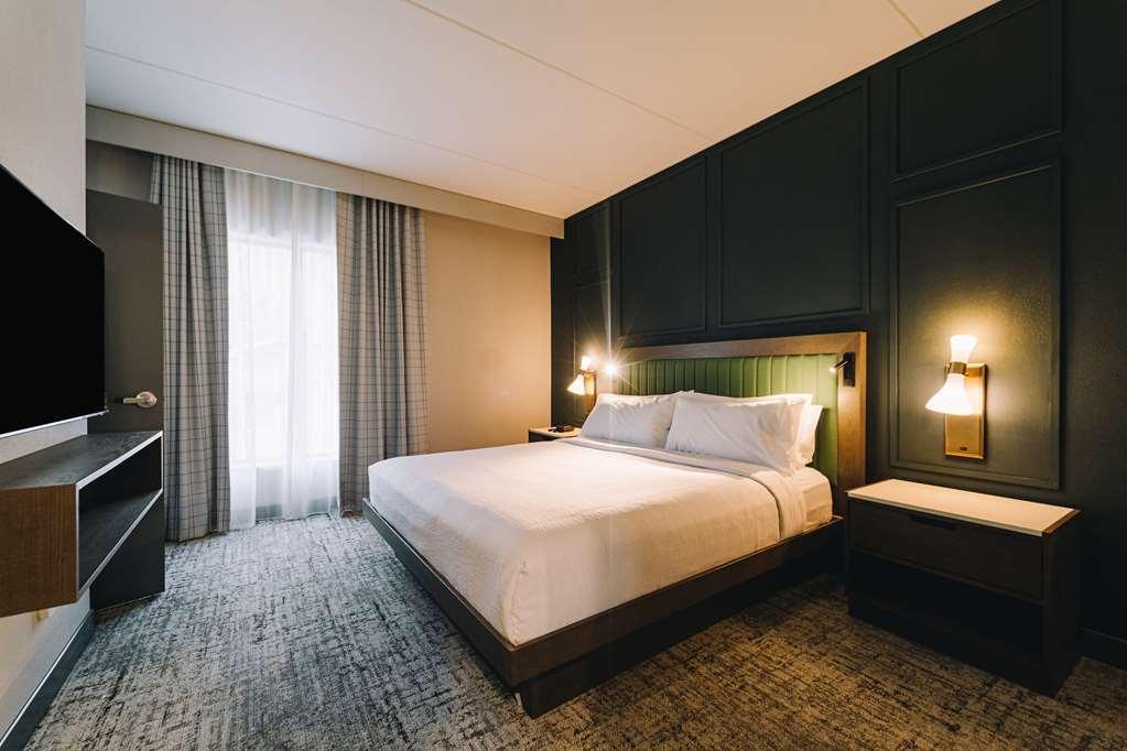 Hotel Embassy By Hilton