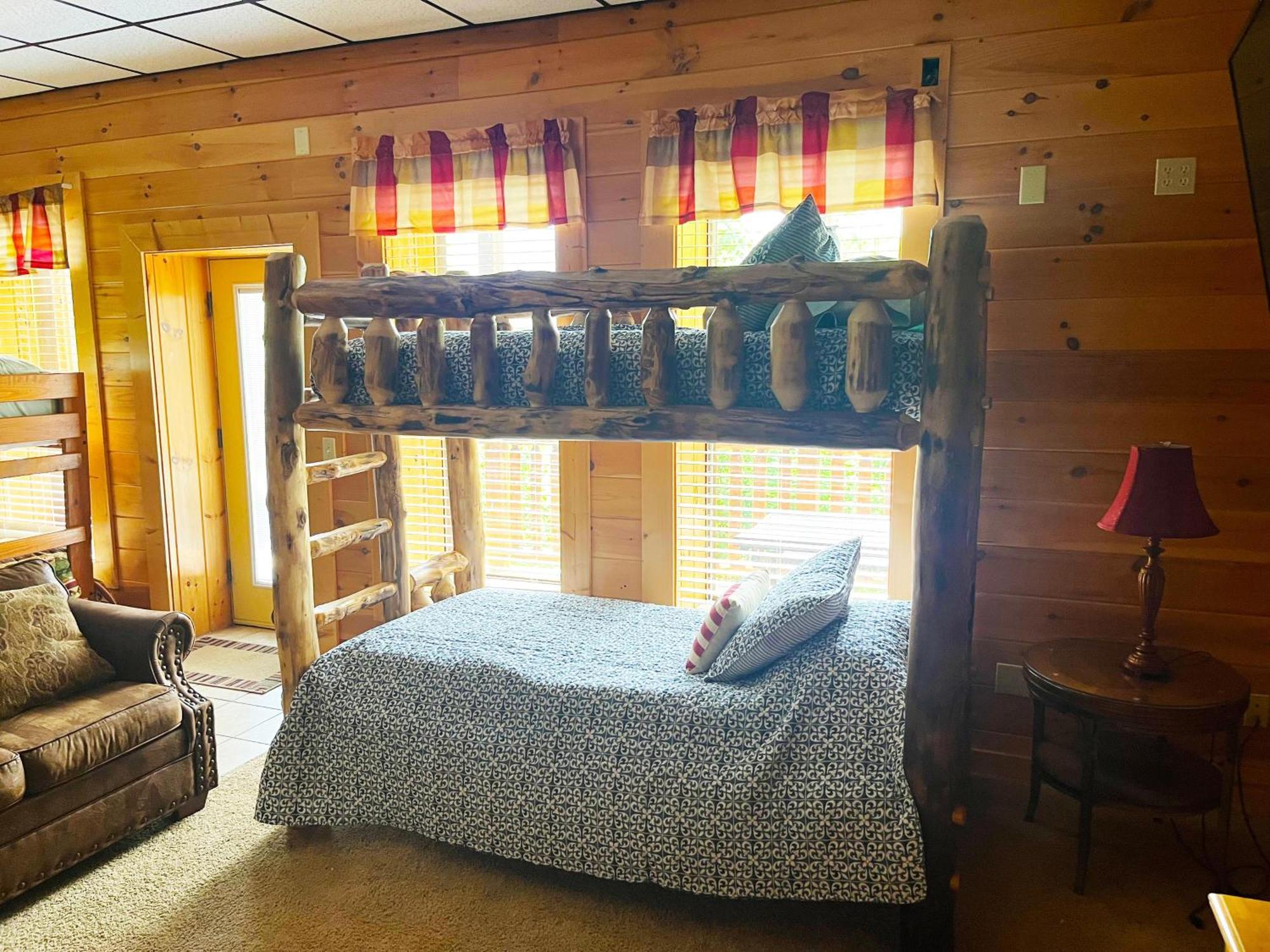 Splash Mansion #500 Gatlinburg