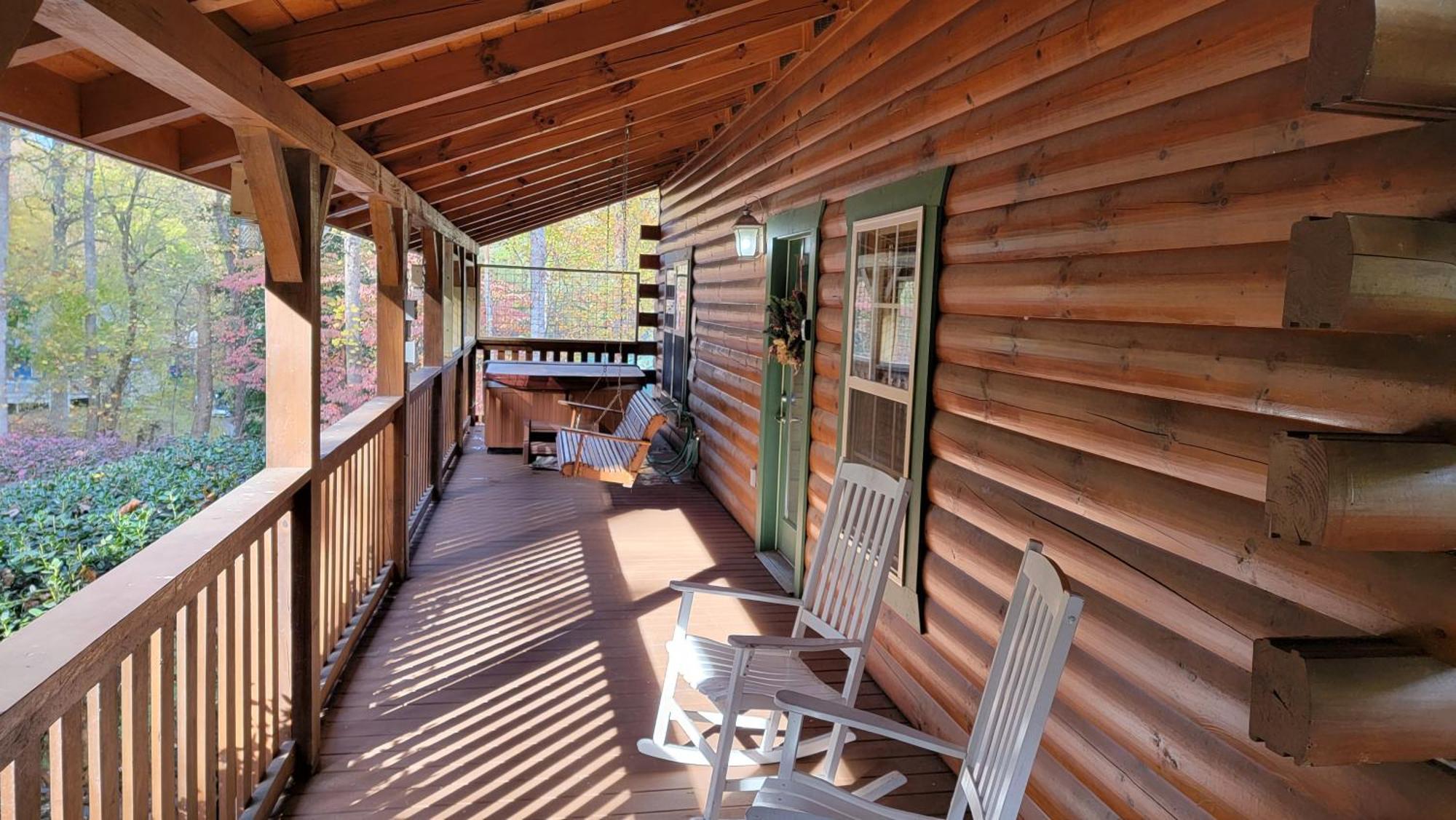 Holiday home Smoky Heights Overlook, Luxury Log Cabin, Mountain & Views *