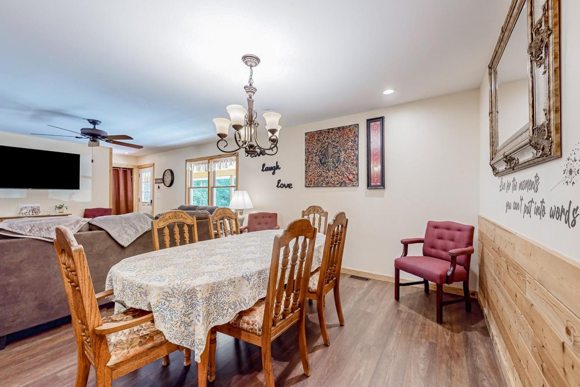 Honey Hive Hideaway Gatlinburg