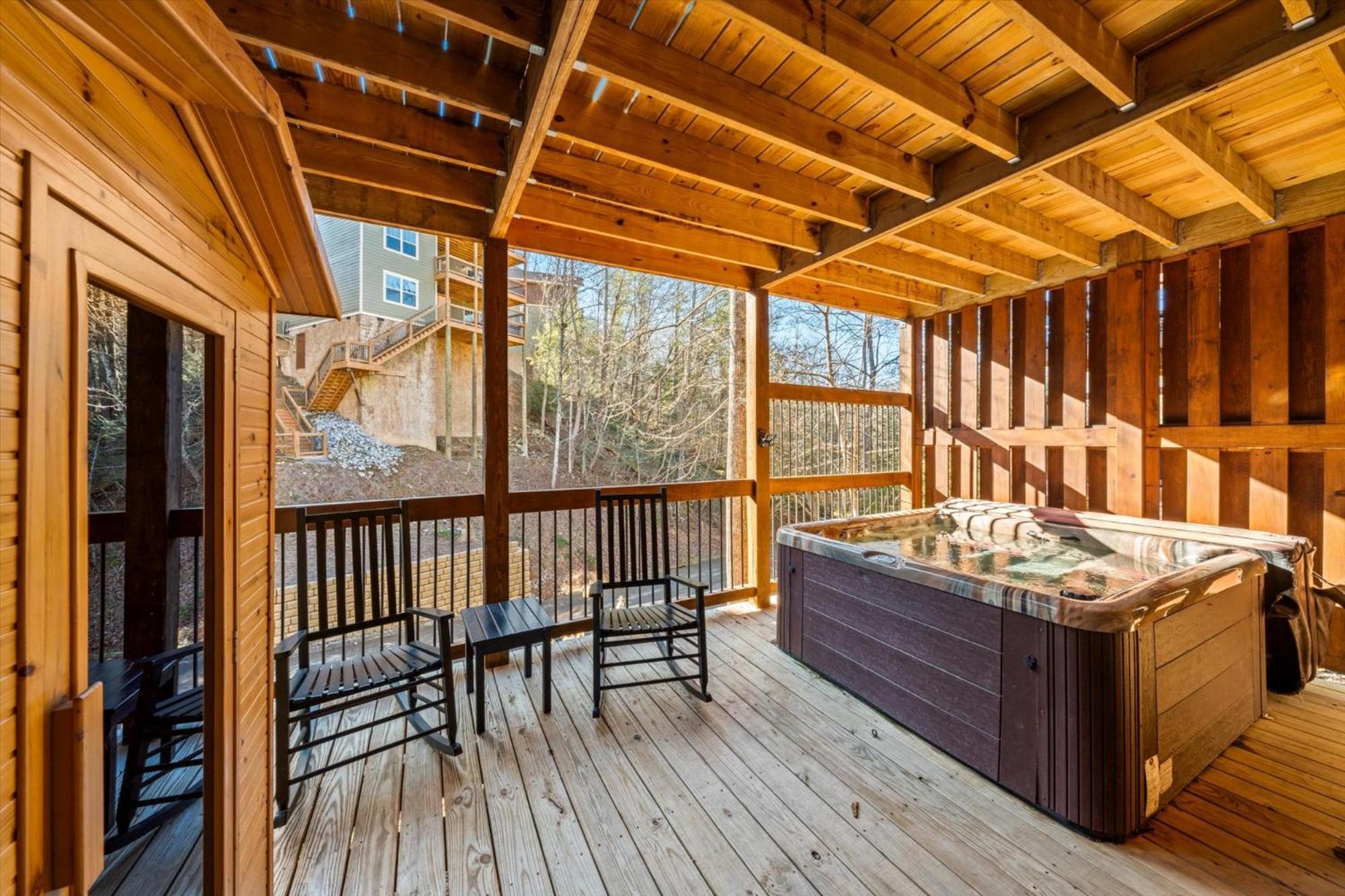 Chalet Splash Mansion By Eden Crest *