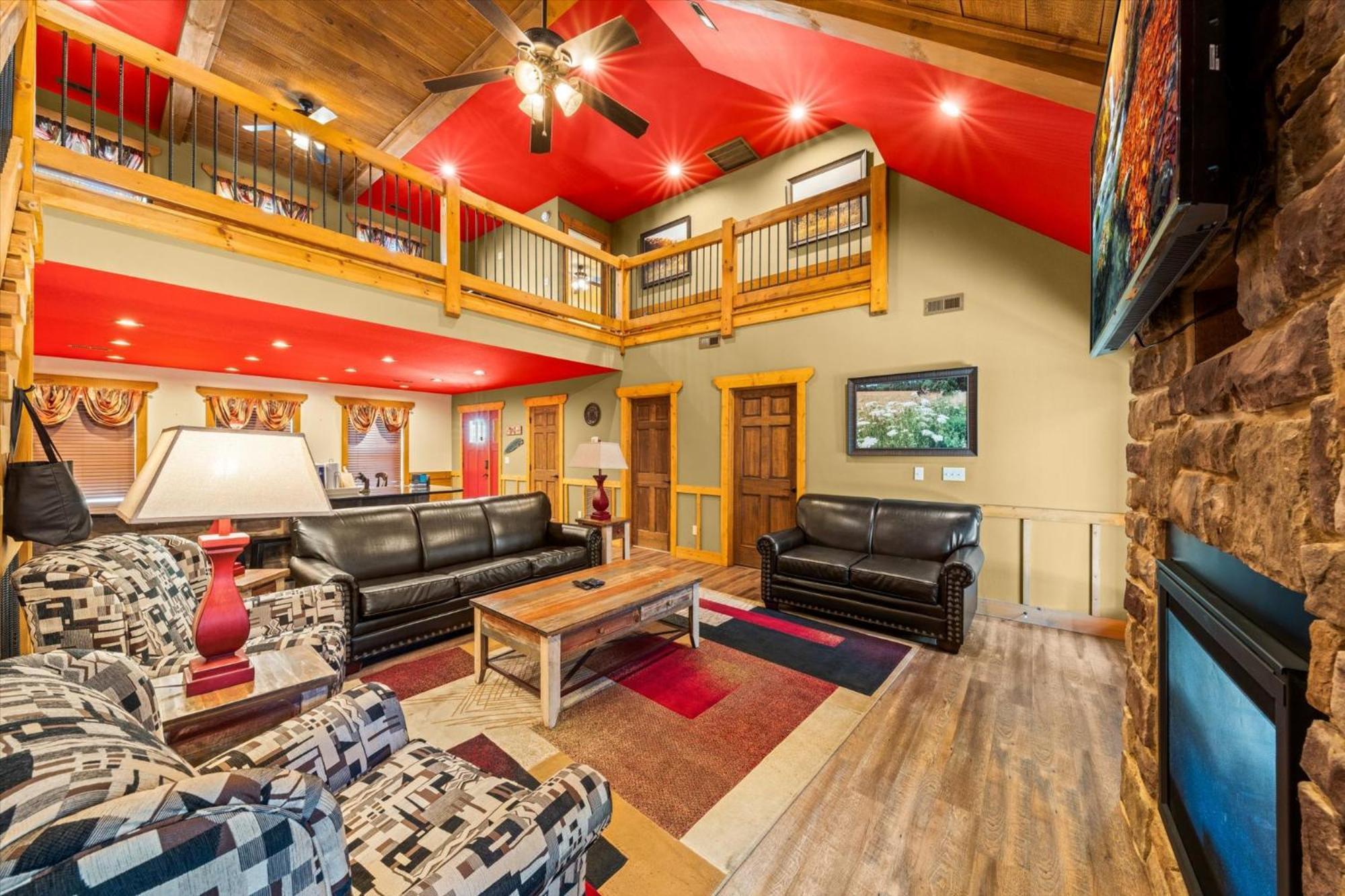 Chalet Splash Mansion By Eden Crest *