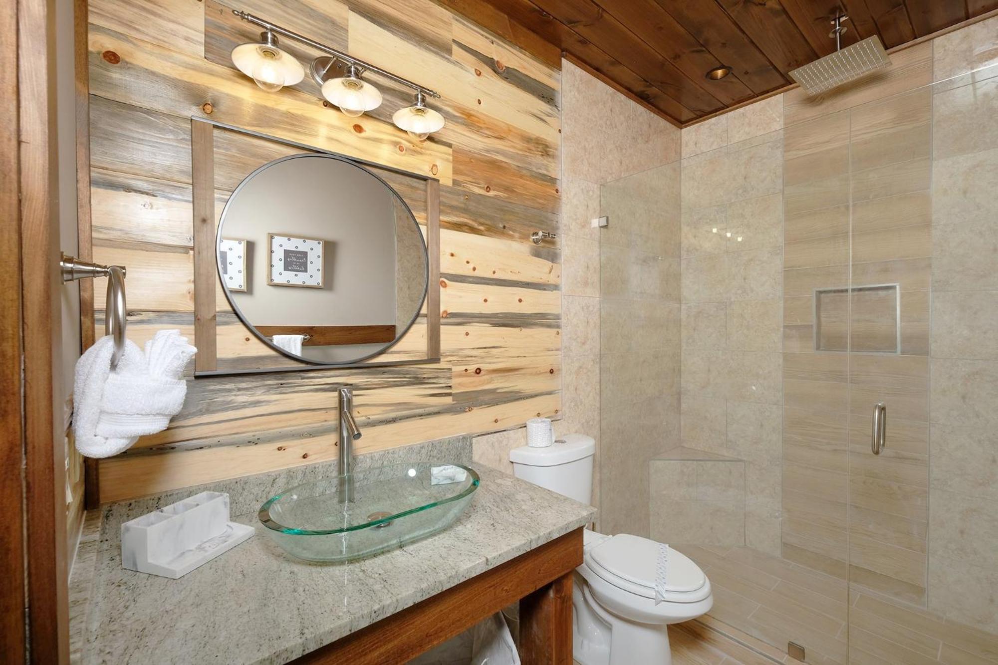 Looking Glass Villa