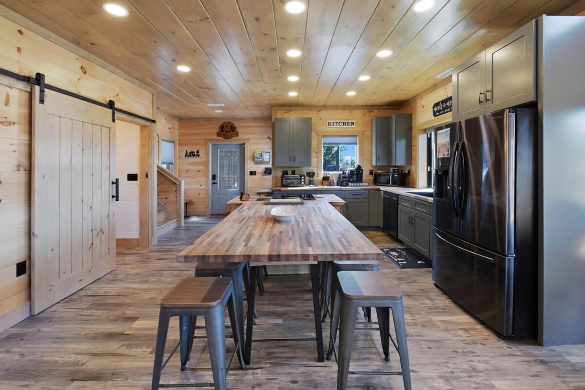 Big Bear Shack - Handicap Accessible & Dog Friendly