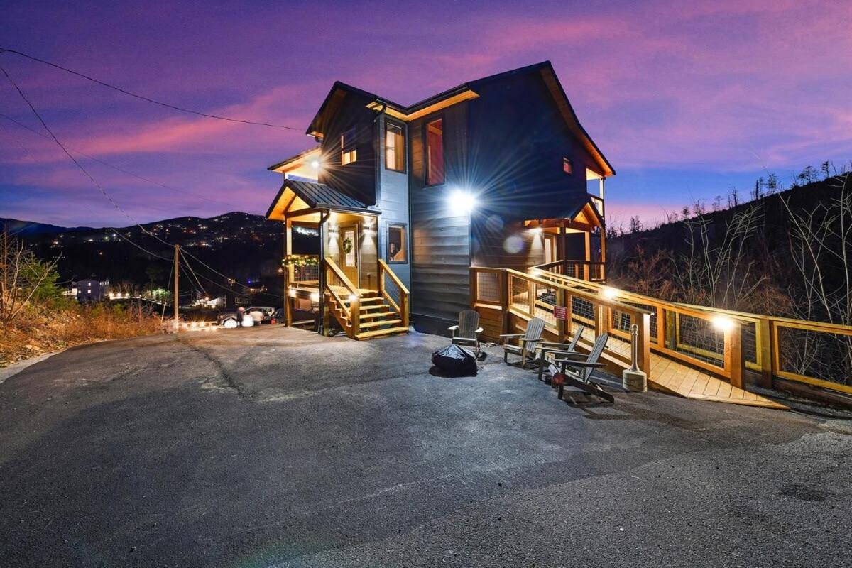 Big Bear Shack - Handicap Accessible & Dog Friendly Holiday home Gatlinburg