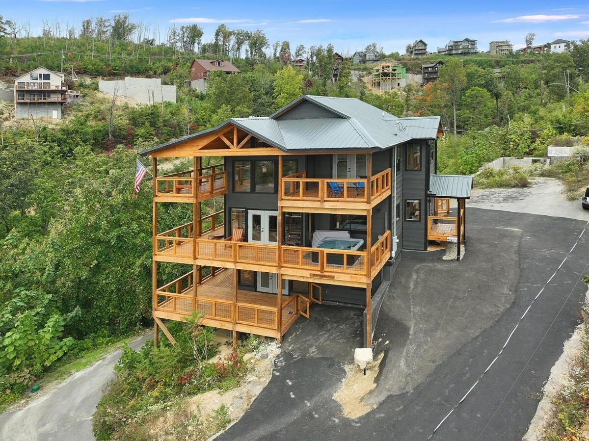 Big Bear Shack - Handicap Accessible & Dog Friendly Holiday home