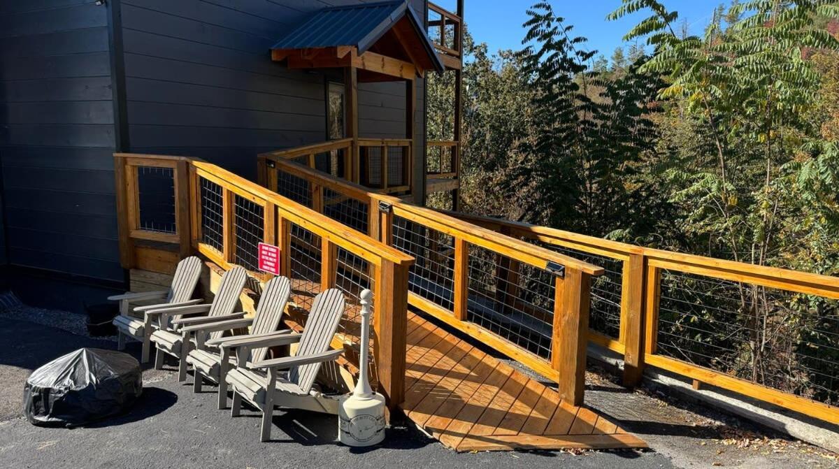Holiday home Big Bear Shack - Handicap Accessible & Dog Friendly