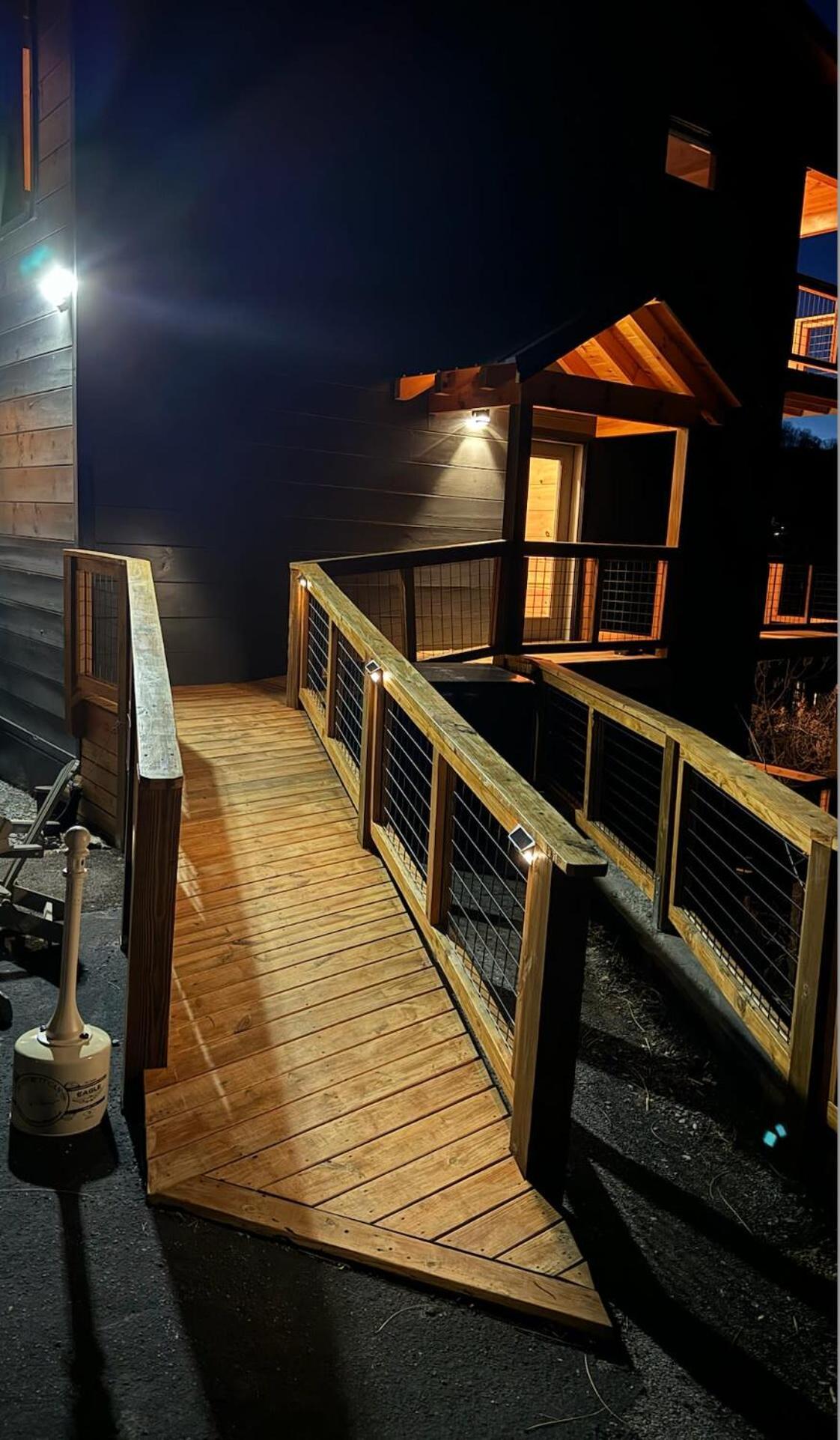 Big Bear Shack - Handicap Accessible & Dog Friendly Holiday home Gatlinburg
