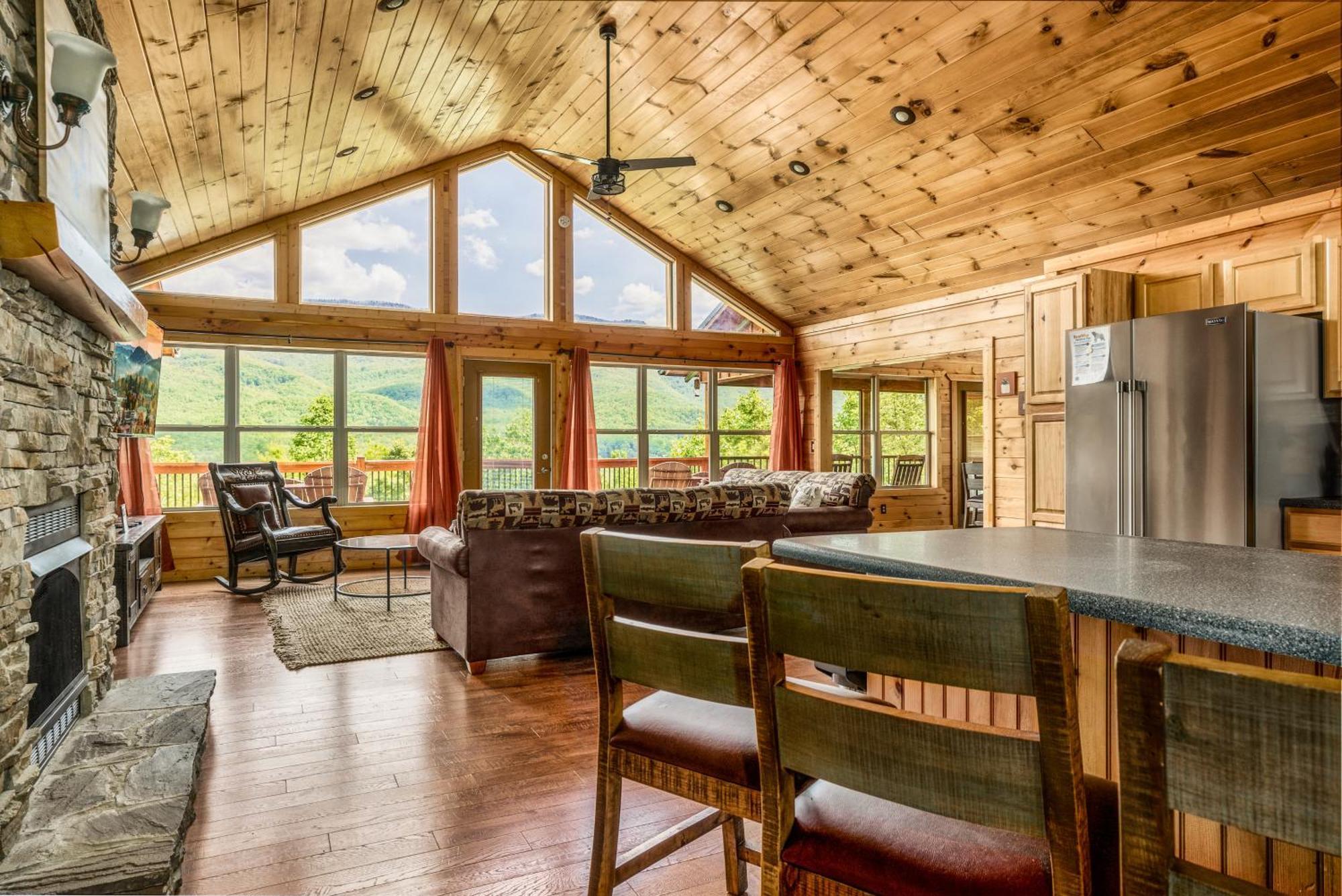 Moonshine Mtn - Hugelodge - Views - June Deals - Game Rm - Hot Tub - Fire Pit