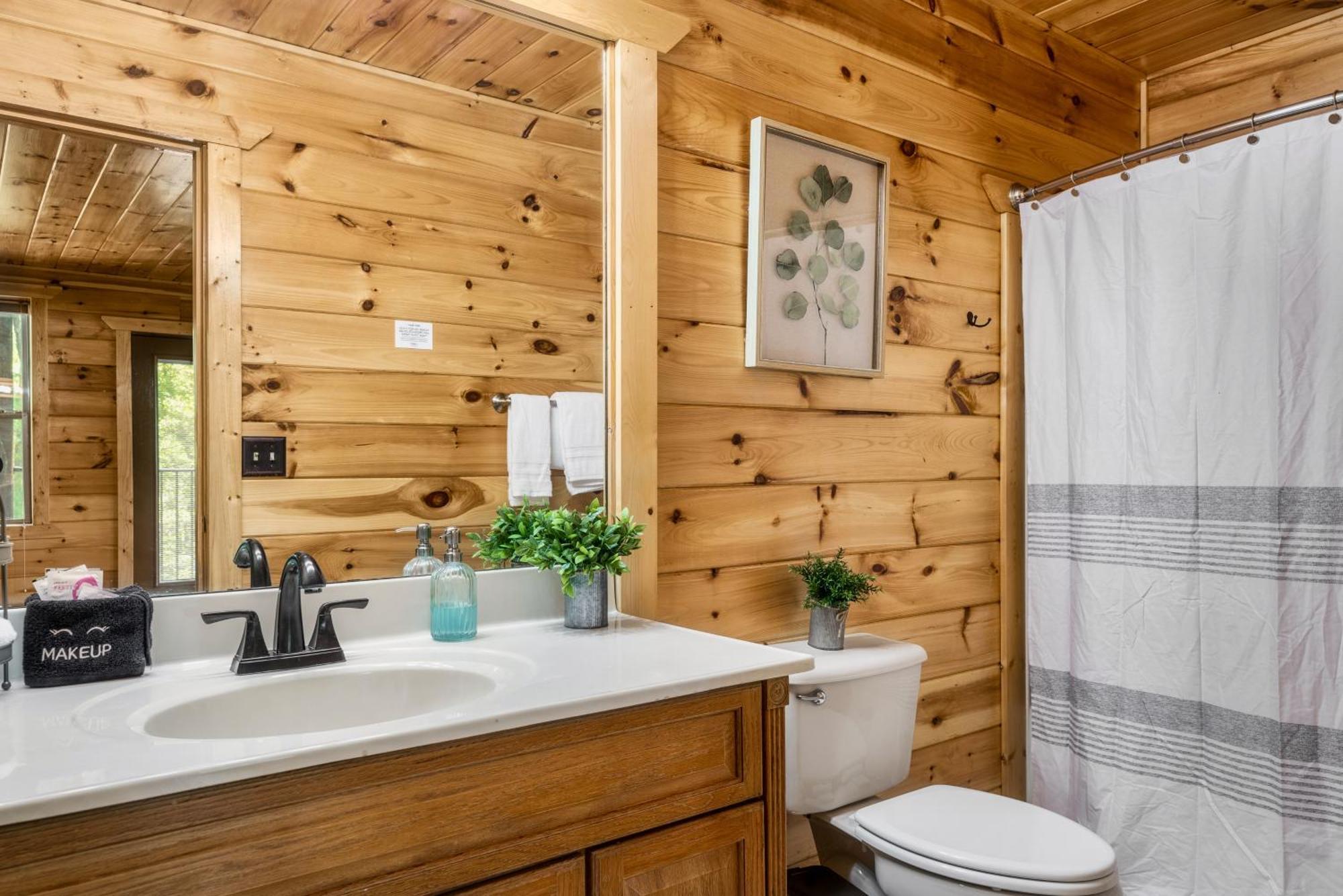 Moonshine Mtn - Hugelodge - Views - June Deals - Game Rm - Hot Tub - Fire Pit Chalet *