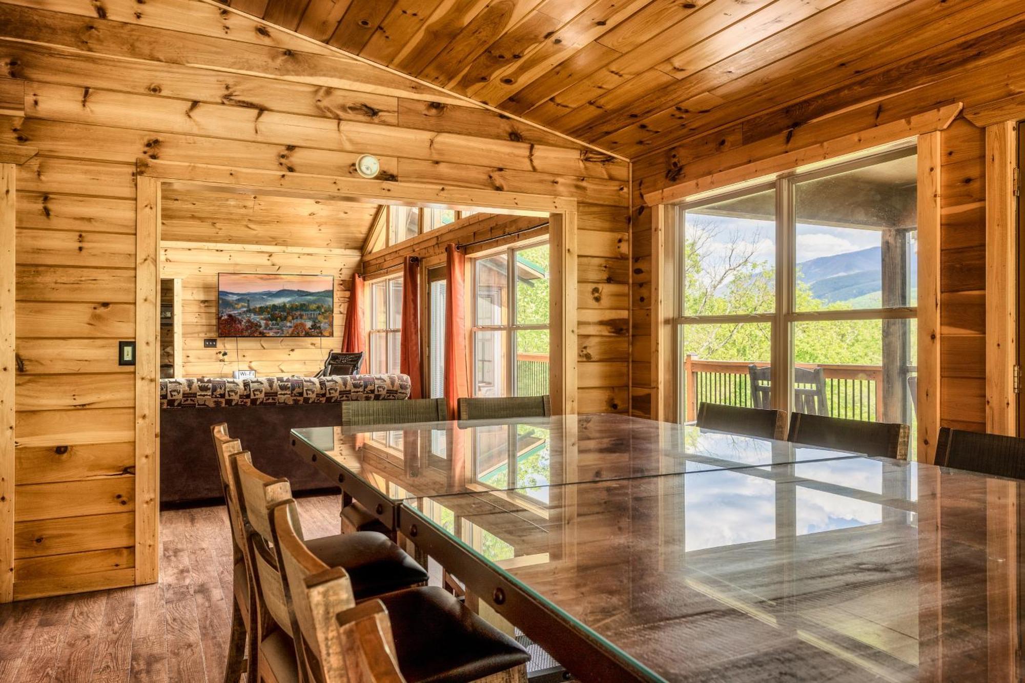 Chalet Moonshine Mtn - Hugelodge - Views - June Deals - Game Rm - Hot Tub - Fire Pit Gatlinburg