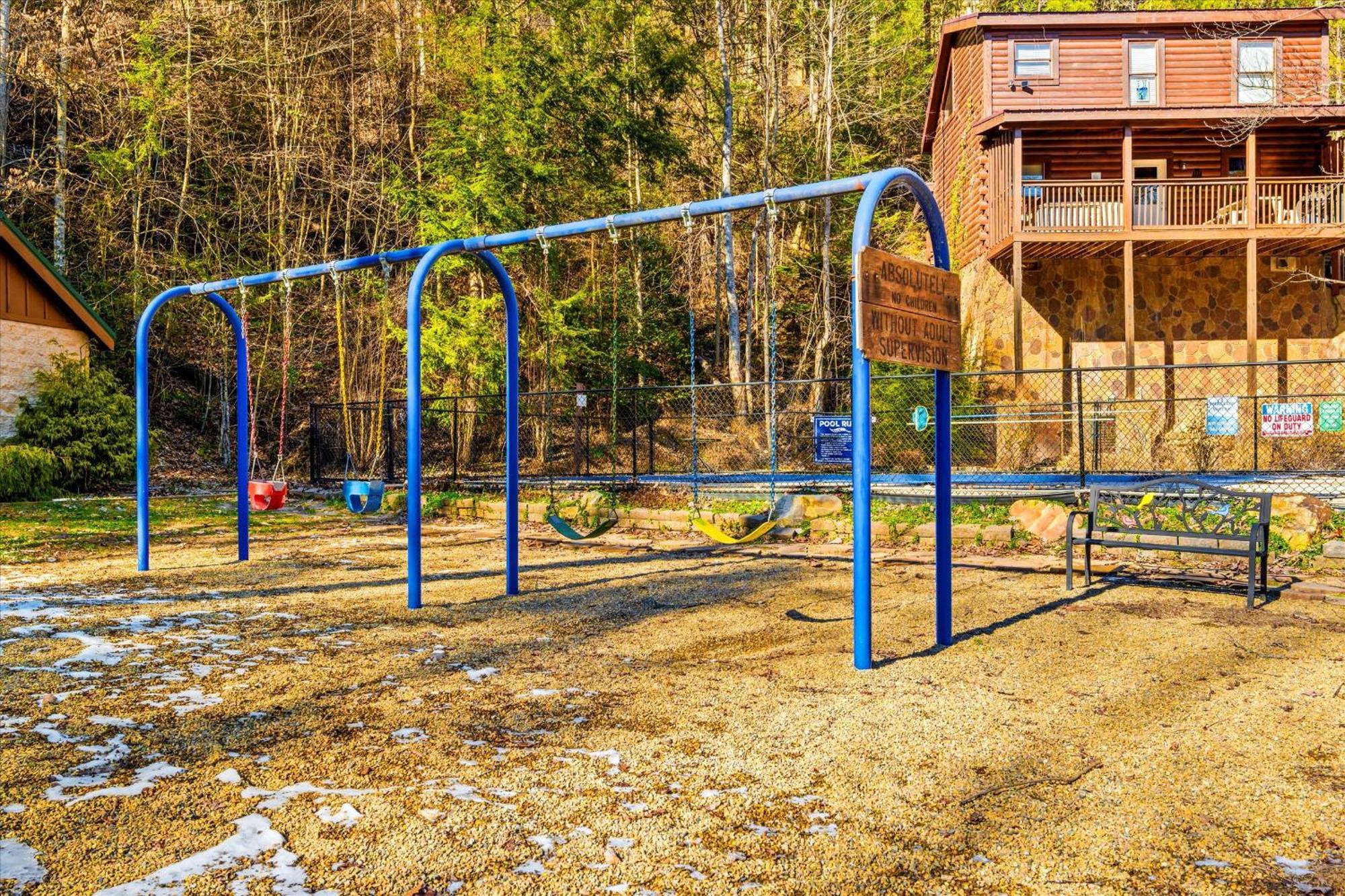 Holiday home Smokies Boutique Cabins: Mountain Retreat With Amenities Gatlinburg
