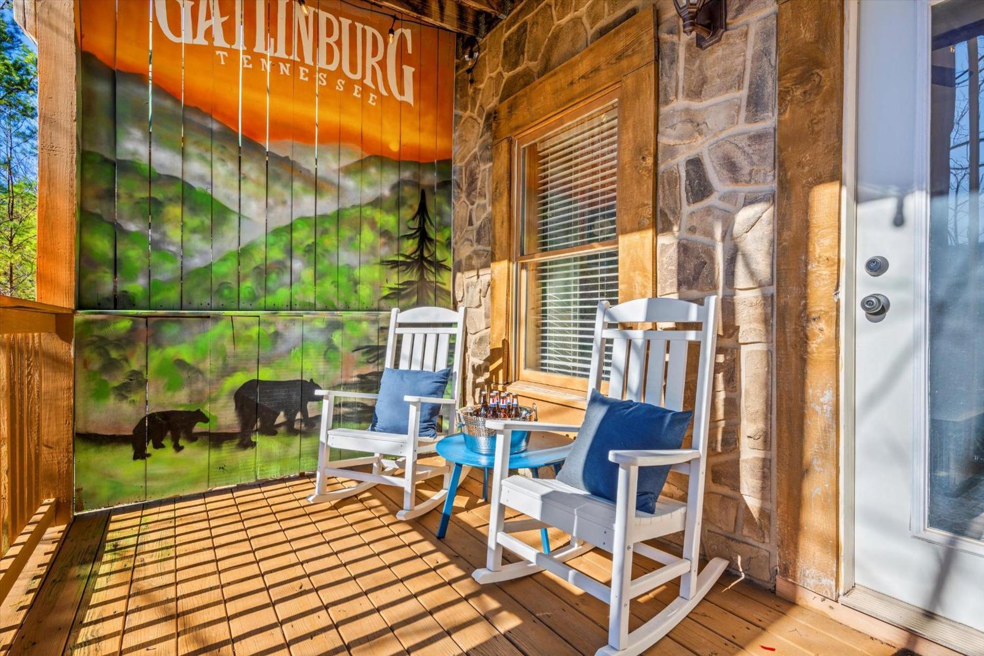 Holiday home Smokies Boutique Cabins: Mountain Retreat With Amenities *