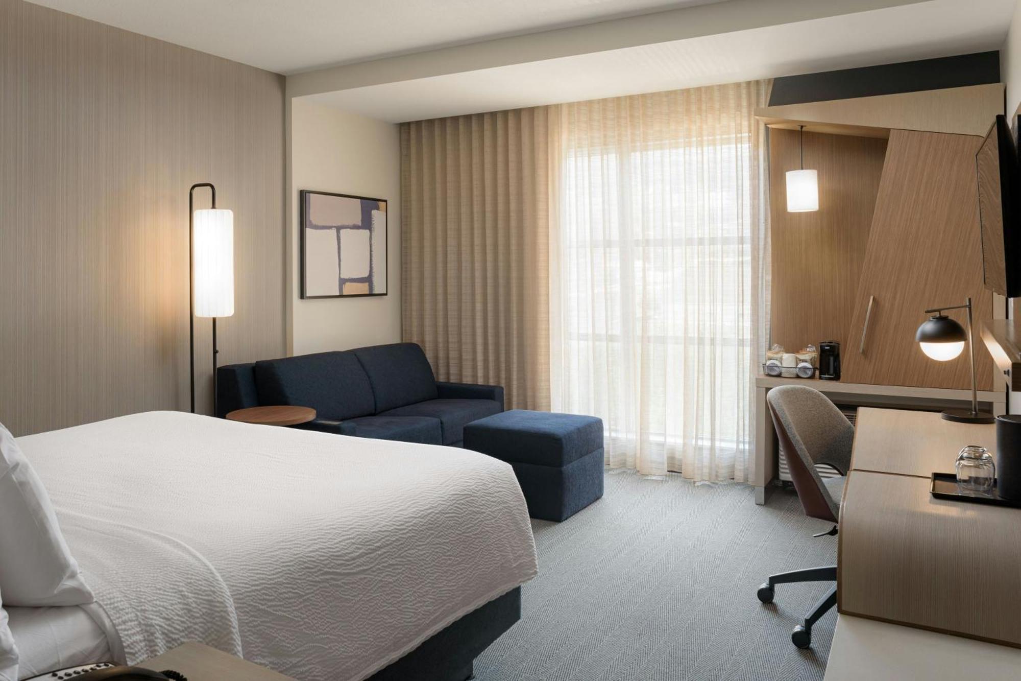 Courtyard By Marriott Downtown Hotel Gatlinburg