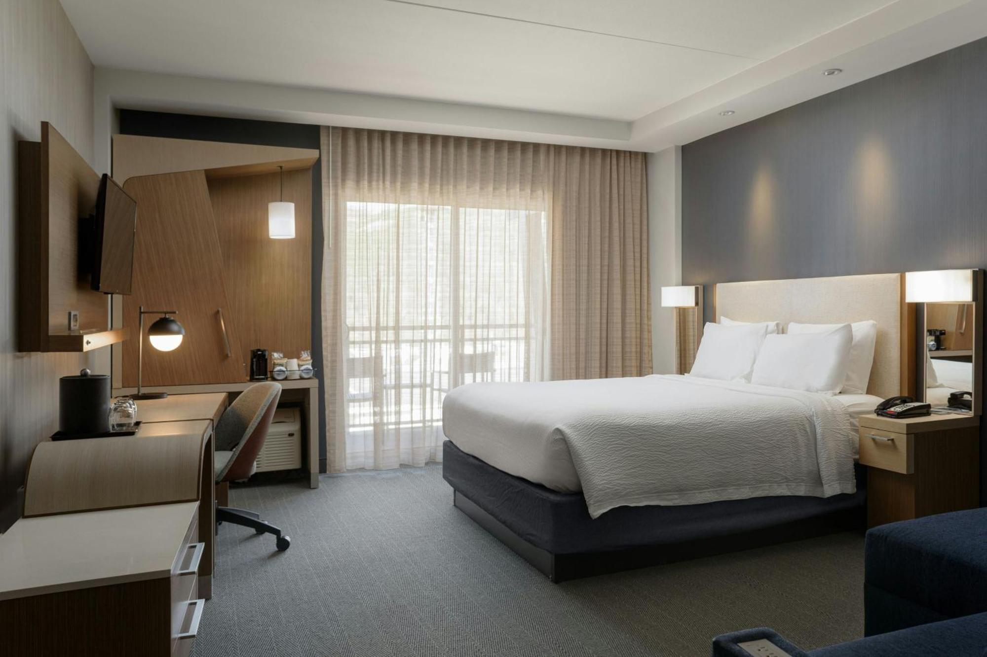 Hotel Courtyard By Marriott Downtown 3*