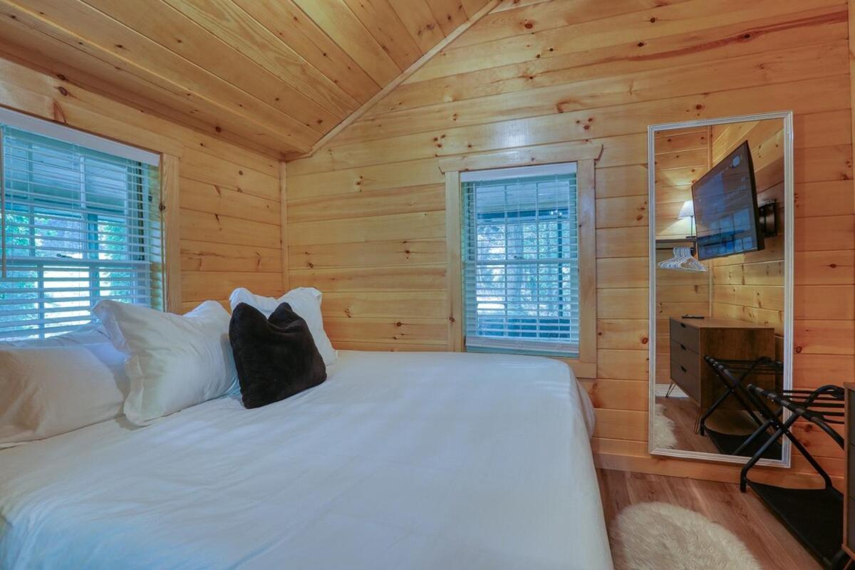 Firefly Haven - Summer Oasis With Hot Tub Holiday home