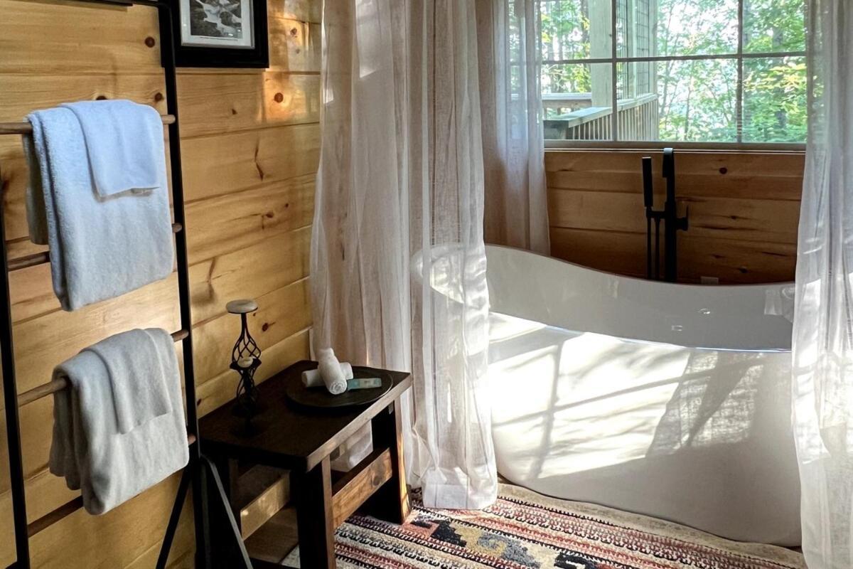 Holiday home Firefly Haven - Summer Oasis With Hot Tub *