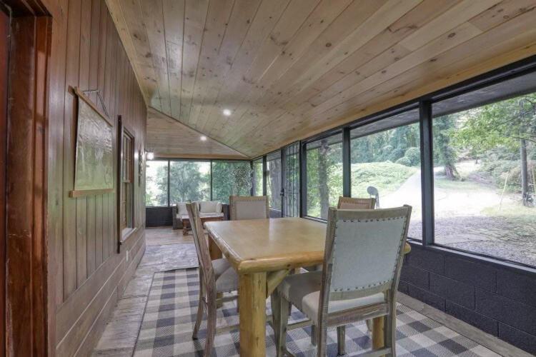 Firefly Haven - Summer Oasis With Hot Tub *