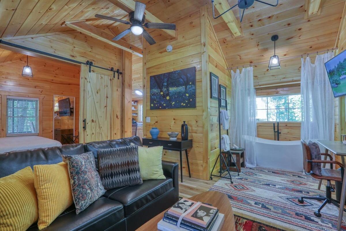 Holiday home Firefly Haven - Summer Oasis With Hot Tub