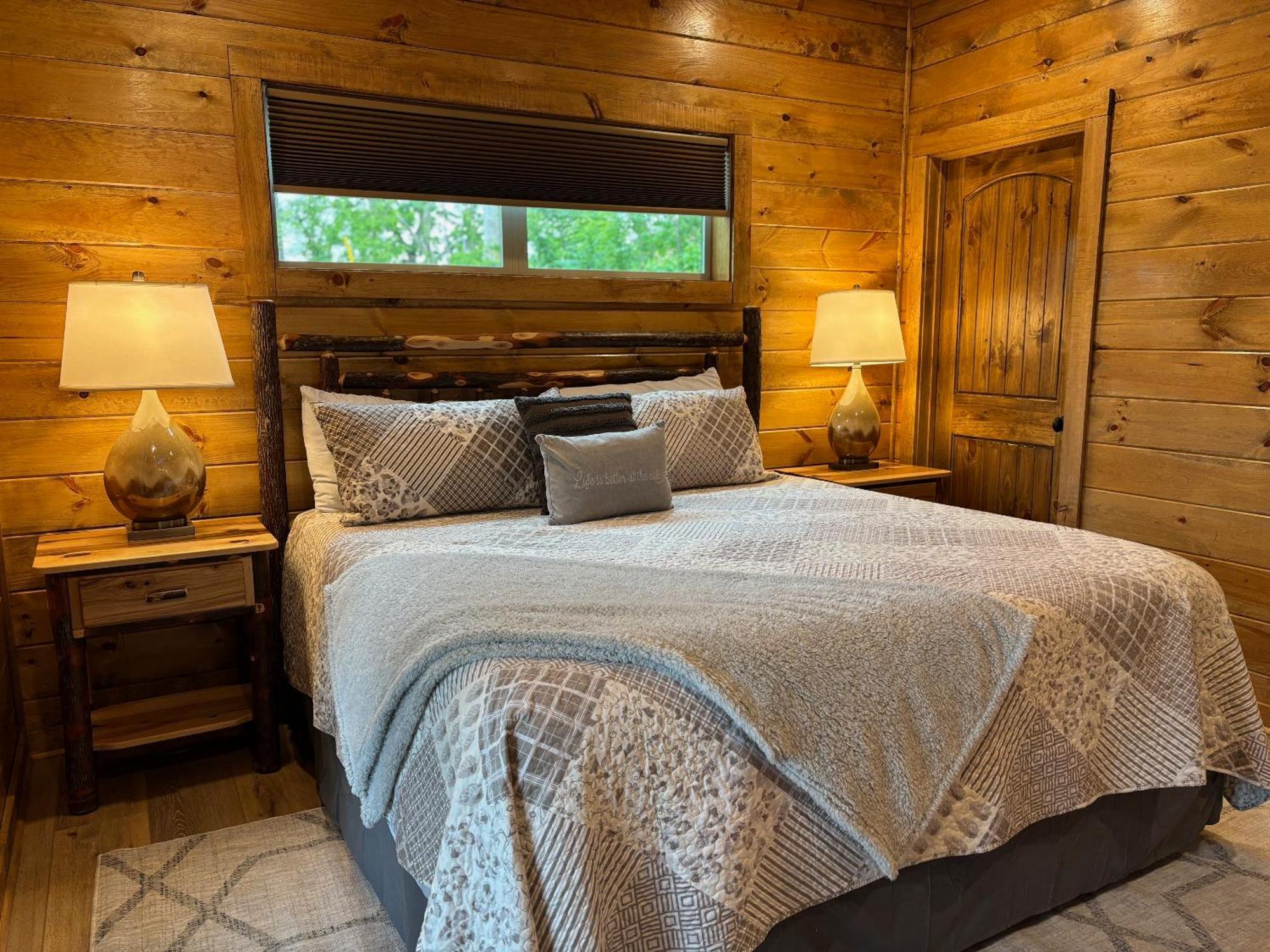 Out Of The Ashes Is A Brand New 3 Bedroom With High End Touches, Hot Tub, And A Mountain View! * Gatlinburg