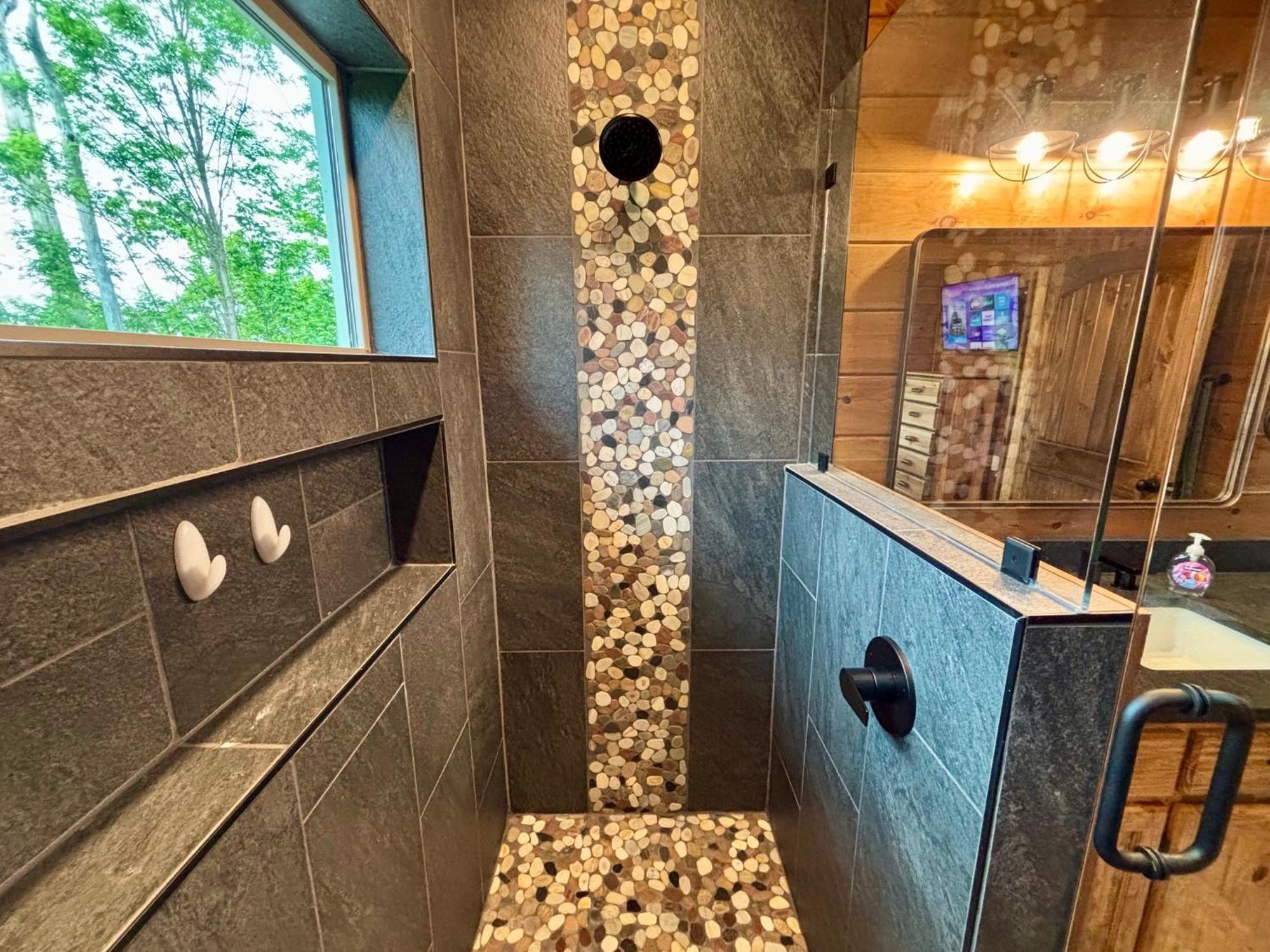 Out Of The Ashes Is A Brand New 3 Bedroom With High End Touches, Hot Tub, And A Mountain View! Gatlinburg