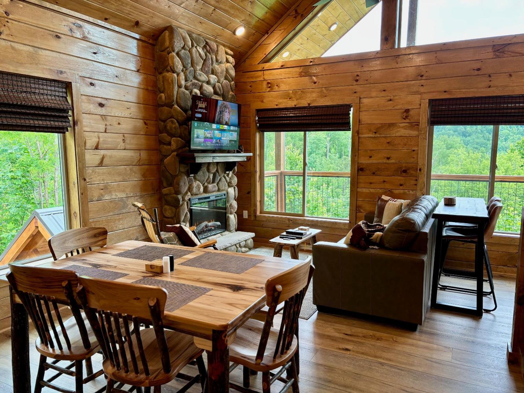 Holiday home Out Of The Ashes Is A Brand New 3 Bedroom With High End Touches, Hot Tub, And A Mountain View! Gatlinburg