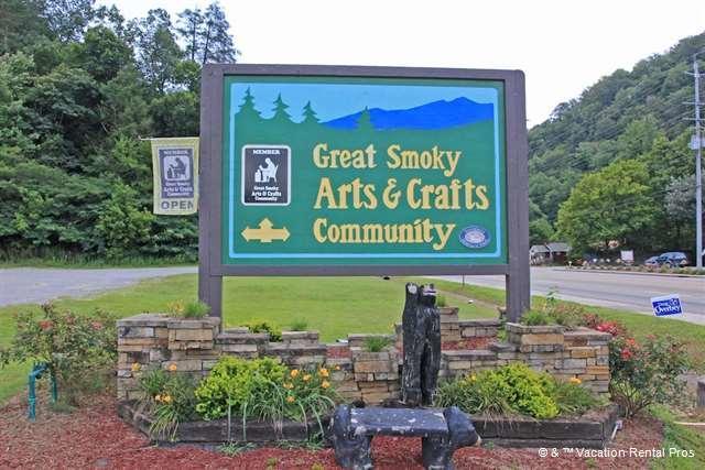 Mountain Hideaway- One-bedroom * Gatlinburg