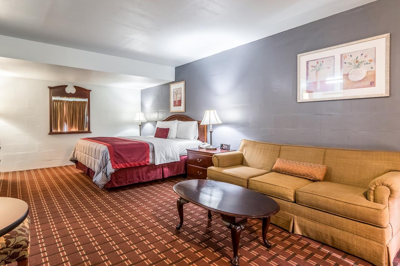 Rodeway Hotel