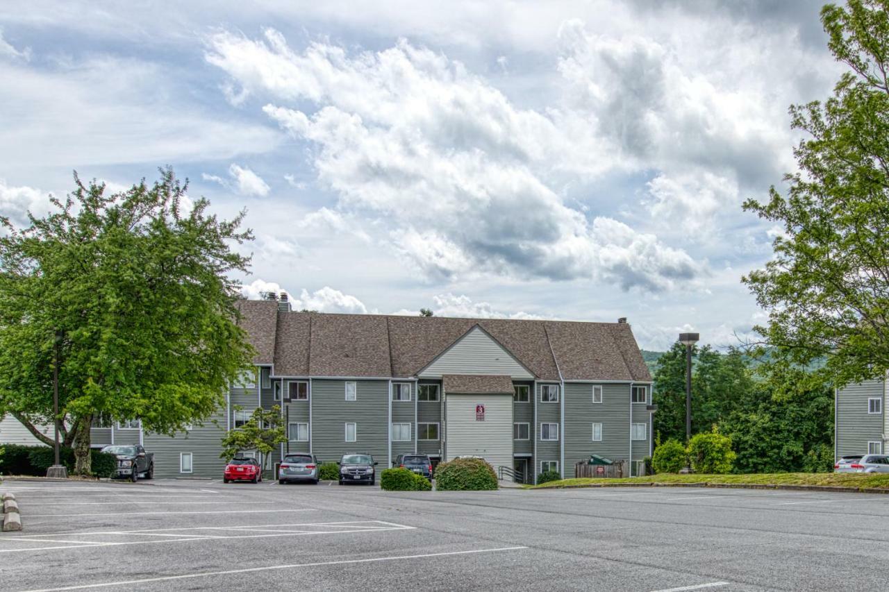 Summit Lookout Hotel