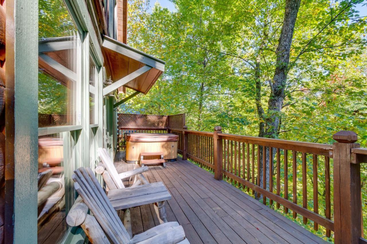 Beary Comfy * Gatlinburg