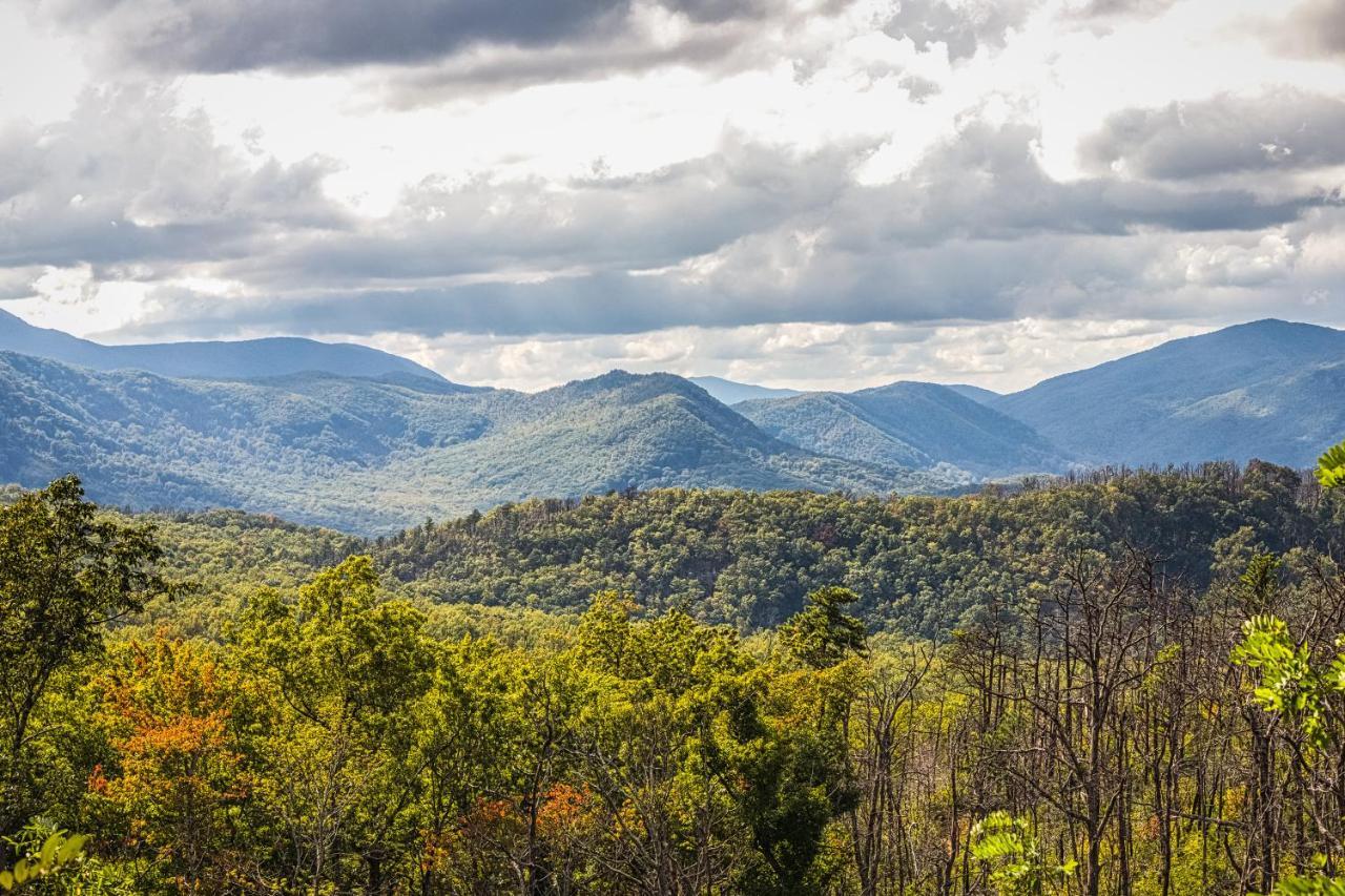 Seasons Of The Heart Gatlinburg