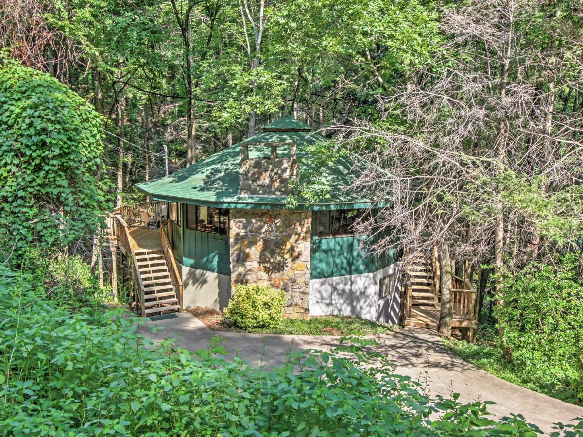 Unique Decks, Hot Tub, Fire Pit Holiday home