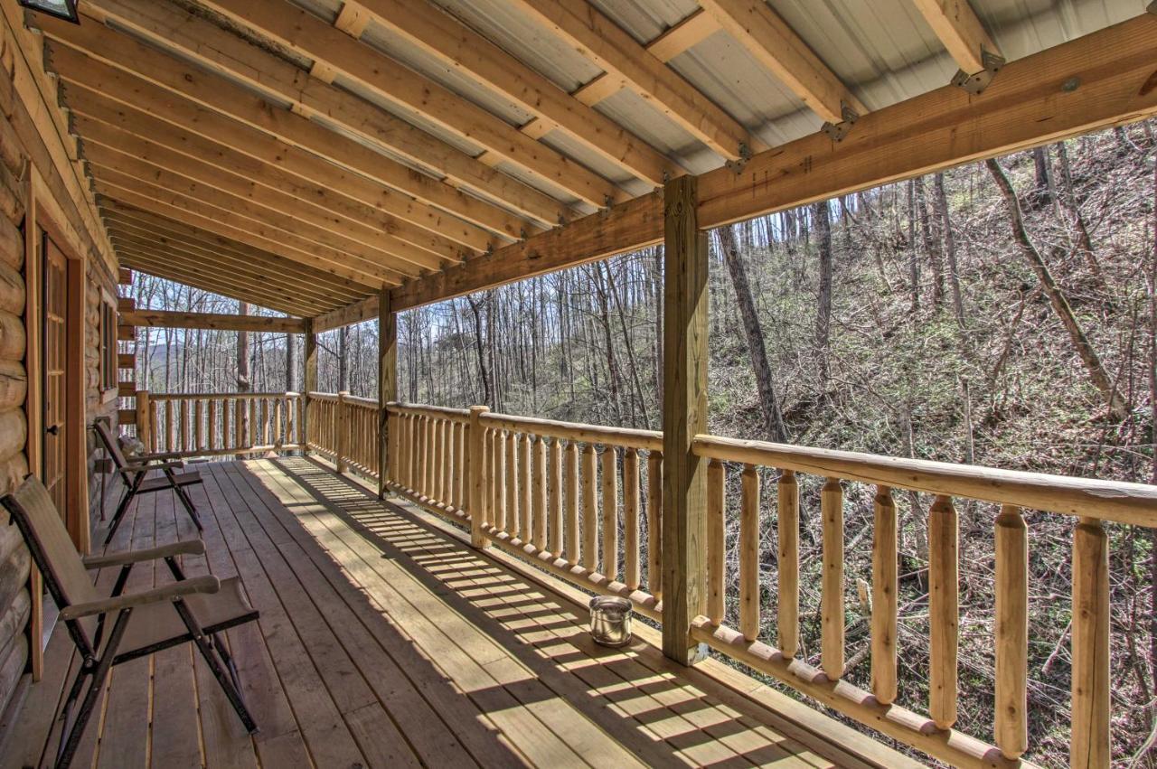 Holiday home The Phoenix With Hot Tub In Gatlinburg! *